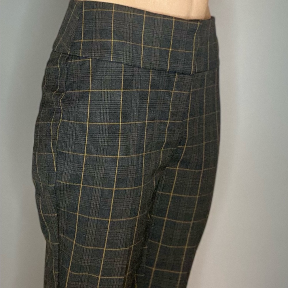 New without tags le Chateau pant